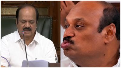 சட்டசபையில் கிண்டலாக முகபாவனை செய்த எம்எல்ஏ.. ட்ரெண்ட் ஆன வீடியோ.. எச்சரித்த சபாநாயகர்