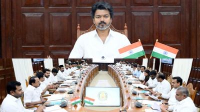 ஒவ்வொரு அமைச்சருக்கும் டார்கெட் நிர்ணயித்த முதல்வர் விஜய்.. கேபினட் மீட்டிங் பற்றி நிர்மல் விளக்கம்!