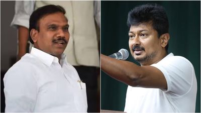 ஒதுங்கும் துரைமுருகன்.. திமுகவின் புதிய பொதுச்செயலாளராகிறாரா ஆ.ராசா? உதயநிதி ஸ்டாலினும் ஆதரவாம்!