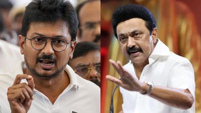 இவ்வளவு தாராள மனம் கூடாது அப்பா.. ஸ்டாலின் எடுத்த 'அந்த' முடிவு.. உக்கிரமான உதயநிதி.. மோதல்! 