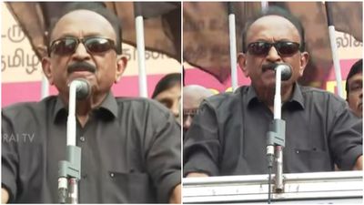 திருவள்ளுவருக்கு காவி சாயமா.. கருப்பு சட்டையுடன் ஆளுநர் மாளிகையை முற்றுகையிட முயன்ற வைகோ அதிரடி கைது