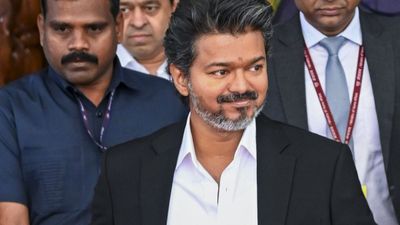 டெல்லியில் விஜய்.. நாளை பிரதமர் தலைமையில் நடைபெறும் கூட்டத்தில் பங்கேற்கிறார்.. என்ன மேட்டர்?