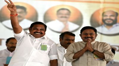 டிடிவி தினகரனை மீண்டும் அதிமுகவில் சேர்க்கச் சொன்ன நிர்வாகிகள்.. எடப்பாடி சொன்ன பதில்!