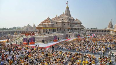 அயோத்தி ராமர் கோயில் உண்டியல் பணத்தை.. திருடி காதலிக்கு ஐபோன்.. விசாரணையில் அம்பலம்!