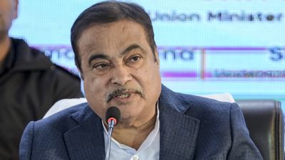 மகனின் எத்தனால் பிஸ்னஸ்.. E20 பெட்ரோலால் பல ஆயிரம் கோடி ரூபாய் லாபம்? நிதின் கட்கரி சொன்ன பதில்