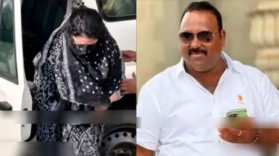 கோவா சொகுசு லாட்ஜ் ரூமிற்குள் தொழிலதிபருடன் சென்ற பெண்.. உடனே என்ன நடந்தது தெரியுமா?