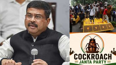 காக்ரோச் ஜனதா பார்ட்டி டிராமா.. தர்மேந்திர பிரதானை நீக்கினால் நீட் முடிந்துவிடுமா: பொன்ராஜ் கேள்வி