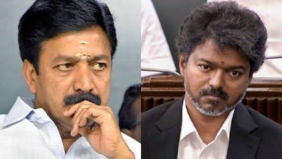 அரசனை நம்பி புருஷனை.. அதிமுகவிலேயே சைலண்டாய் சிவி சண்முகம்! தவெகவுக்கு தாவாதது ஏன்? கண்முன் 2 சான்ஸ் 