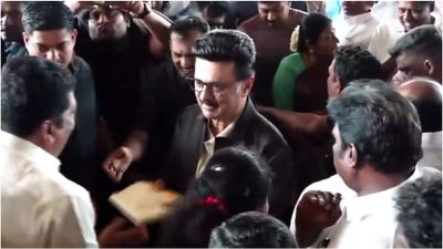 “அயலகத்தில் இருந்தாலும் அறிவாலயத்தில்தான் என் மனம் இருக்கும்!” - வெளிநாடு புறப்பட்டார் மு.க.ஸ்டாலின்!