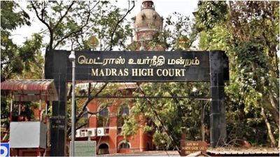 அவதூறுக்கு பதில்.. கலவரத்தை தூண்டுவதாக வழக்கு போடுவதா? தவெக அரசுக்கு உயர்நீதிமன்றம் கேள்வி!