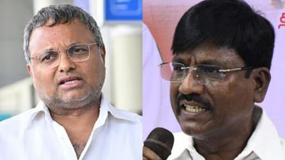 குள்ளநரிகள் கெடுத்து விட்டனர்.. நீங்க பேசுனது ரொம்ப தவறு.. அமைச்சருக்கு விழுந்த டோஸ்.. நடந்தது என்ன? 
