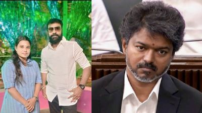 எனக்குனே வருவீங்களா? ரவுடியுடன் போஸ் கொடுத்த மினிஸ்டர் ஜெகதீஸ்வரி! சிஎம் விஜய்க்கு எகிறிய பிரஷர்!