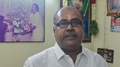பனையூர் கேட்டை தள்ளிகிட்டு, உள்ளே போன விஜயபாஸ்கர்ஸ் அன்ட் கோ! ஆர்.பி.உதயகுமார் அட்டாக்