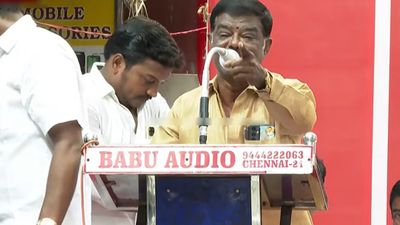 தமிழ்நாட்டு மக்களுக்கு பட்டால் தான் புத்தி வரும்.. வைச்சாங்களா ஆப்பு.. சிவாஜி கிருஷ்ணமூர்த்தி சரமாரி அட்டாக் 