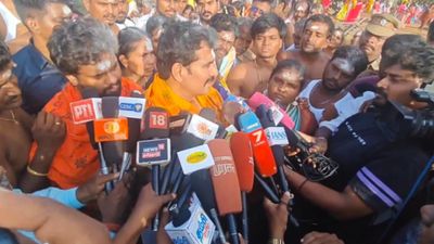 அமைச்சரவை கூட்டத்தில் விஜய் சொன்னது என்ன? மகளிர் உரிமைத் தொகை.. நிர்மல் குமார் சொன்ன தகவல்!