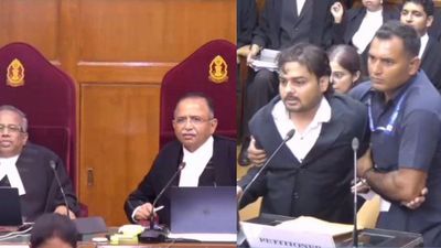 எங்களுக்கே ஆர்டர் போடுறீங்களா? டென்ஷனான உச்சநீதிமன்ற நீதிபதிகள்! ஆவணங்களை வீசிய மனுதாரரால் பரபரப்பு