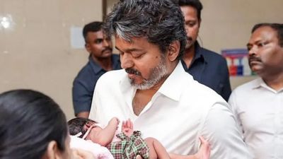 1 கிராம் தங்கம் ₹13,090.. ஆனால் பட்ஜெட்டில் ₹17,000 ஒதுக்கீடு? தாய்மாமன் திட்ட டெண்டர் ரகசியம் இதோ! 