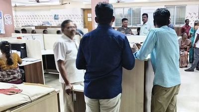  தீபாவளி ரெய்டு: 45+ இடங்களில் லஞ்ச ஒழிப்புத்துறை நடத்திய அதிரடி சோதனை.. சிக்கிய ரூ.1.59 கோடி!