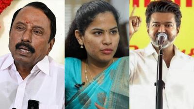 மேயர் பிரியாவுக்கு இதே வேலையா போச்சு.. கடுகடுத்த செங்கோட்டையன்.. விஜய் என்ன சொன்னார்