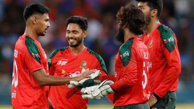 బంగ్లాదేశ్ బిగ్ యూటర్న్.. కండిషన్స్ అప్లై !!