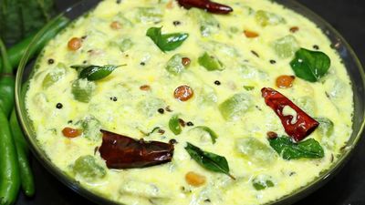 బీరకాయ కూరలో పెరుగు వేసి ట్రై చేస్తారా..?