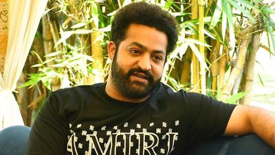 జూనియర్ ఎన్టీఆర్ వదులుకున్న ఇండస్ట్రీ హిట్ సినిమాలు