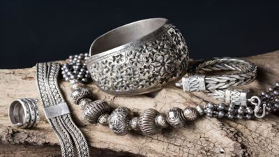 Silver Price: కిలో వెండి రూ.4 లక్షలు. డిమాండ్‌కు ప్రధాన కారణం ఇదే