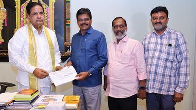 నారా లోకేష్ బర్త్ డే: టీటీడీకి భారీ విరాళం