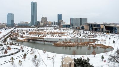 13,000 విమానాలు రద్దు.. 14 కోట్ల మందికి హెచ్చరికలు!