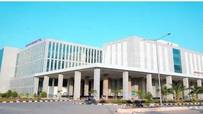 10రూపాయలకే కార్పోరేట్ వైద్యం, సర్జరీలు, మందులు.. భోజనం కూడా ఫ్రీ!