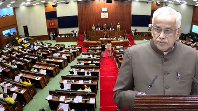 గవర్నర్ ప్రసంగం వేళ వైసీపీ నిరసన, నినాదాలు - సభలో ఆ వెంటనే..!!