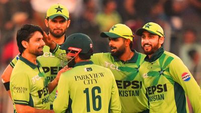 ఇంకోసారి ఇలా చేయకుండా పాకిస్తాన్ కు గట్టిగా బుద్ధి చెప్పాలి.. !!