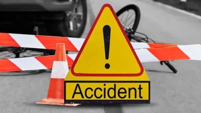 ఘోర ప్రమాదానికి ముగ్గురు బలి.. ఎక్కడంటే ?? 