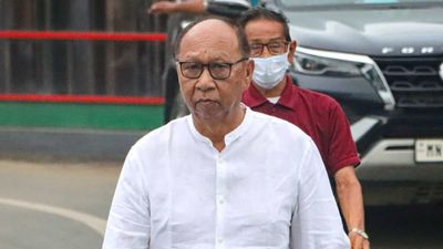 మణిపూర్ సీఎంగా యుమునాం కేంచంద్