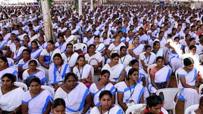 ప్రభుత్వానికి ఆశా వర్కర్లు షాక్, సమ్మె సైరన్ మోగించేశారు