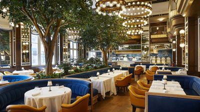 హోటల్స్, రెస్టారెంట్ లకు సీసీపీఏ హెచ్చరిక.. అదనపు చార్జీల బాదుడుపై వార్నింగ్!