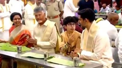 తిరుమలలో చంద్రబాబు కుటుంబం- క్యూలైన్ ద్వారా దర్శనం, భక్తులతో కలిసి అన్నప్రసాదం