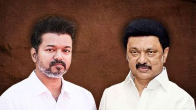 విజయ్‌కు షాకిచ్చిన సర్వే!: ఆ పార్టీకి 180+ సీట్లు