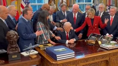 Donald Trump: పీకల్లోతు కష్టాల్లో ట్రంప్-స్వదేశంలో భారీ షాక్..!