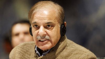 తీవ్ర సంక్షోభంలో పాకిస్తాన్- ప్రధాని షరీఫ్ అనూహ్య ఆదేశాలు