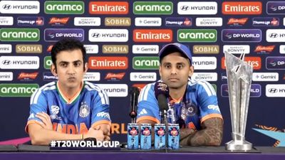 ఆ ఇద్దరు దిగ్గజాలకు ఈ వరల్డ్ కప్ అంకితం: గంభీర్ 