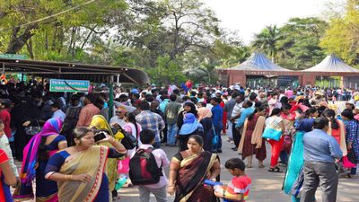 హైదరాబాద్ జూపార్క్ లో వింత జంతువు.. భారీగా తరలివస్తున్న పర్యటకులు