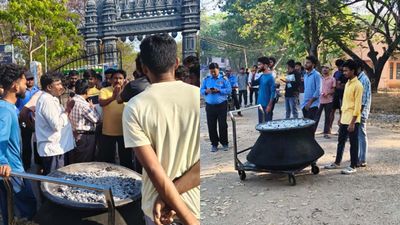 ఆ యూనివర్సిటీలో మొన్న చికెన్ కర్రీ కోసం కొట్లాట.. నేడు చపాతీ కోసం ధర్నా!