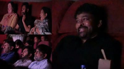 కుటుంబ సభ్యులతో కలిసి 