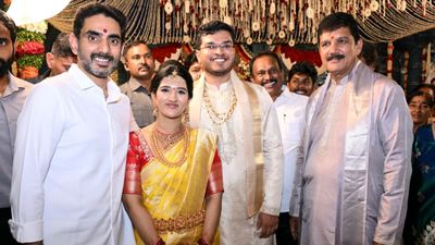 కుమార్తెకు లోకేష్ ఊహించని పెళ్లి గిఫ్ట్ -అవాక్కైన టీడీపీ ఎమ్మెల్యే..!