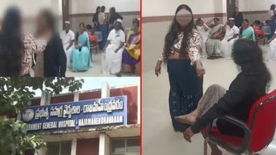 ప్రభుత్వ ఆసుపత్రిలో ఐటమ్ సాంగ్‌కి స్టాఫ్ నర్సులు స్టెప్పులు..పలువురు సస్పెండ్! 