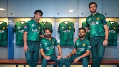 పాకిస్తాన్ కు ఐసీసీ భారీ నగదు బహుమతి! ఎన్ని కోట్లంటే..!