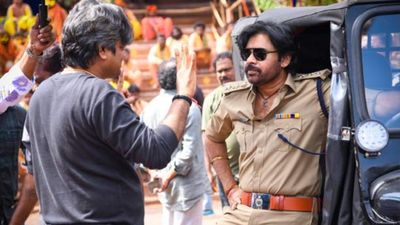 16 ఏళ్ల తర్వాత బెస్ట్ ఫ్రెండుతో కలిసి పవన్ కళ్యాణ్ మూవీ..!