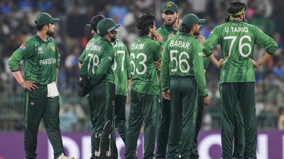 T20 World Cup 2026: పాక్ ఆటగాళ్లకు పీసీబీ భారీ జరిమానా!