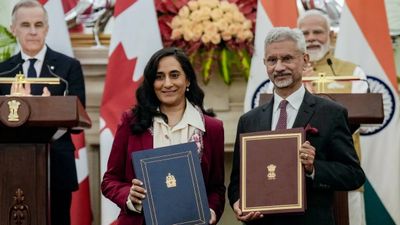 భారత్- కెనడా మధ్య 2.6 బిలియన్ డాలర్ల యురేనియం డీల్..